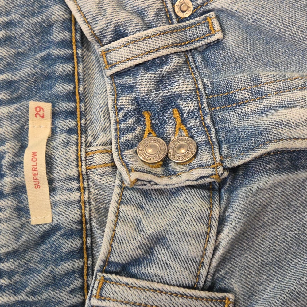Levia Superlow Wide Leg Jeans - Picture 3 of 7